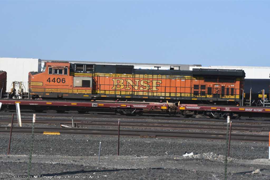 BNSF 4406
